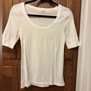Cute white 3/4 sleeve tee 💕